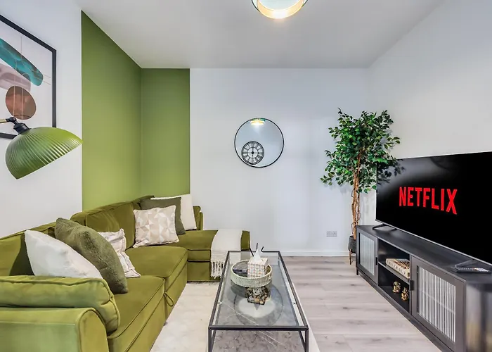 Luxury 4-Bed Home In Coventry City Centre - Sleeps 10 - Ideal For Corporate And Contractors