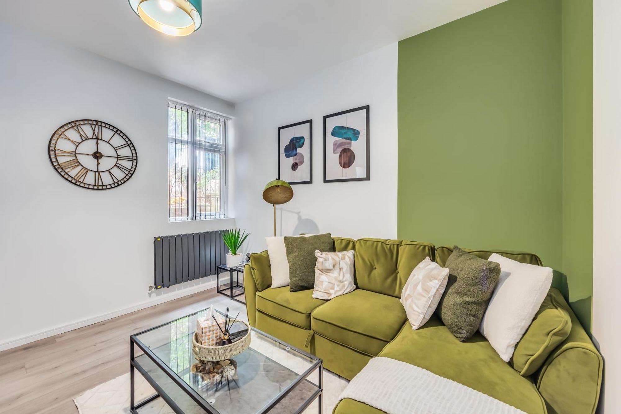 Luxury 4-bed In Centre - Sleeps 10 - Ideal For Corporate And Contractors *