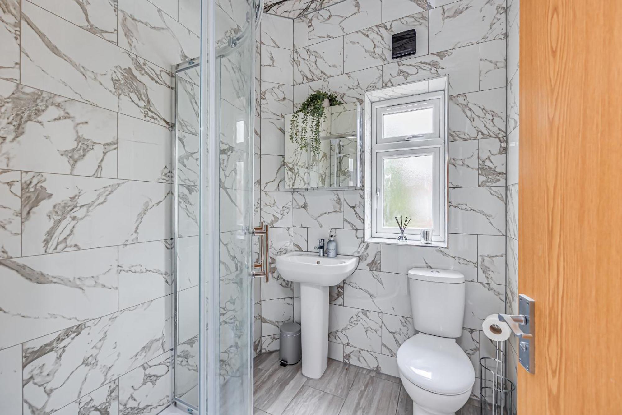 Luxury 4-bed In Centre - Sleeps 10 - Ideal For Corporate And Contractors Coventry