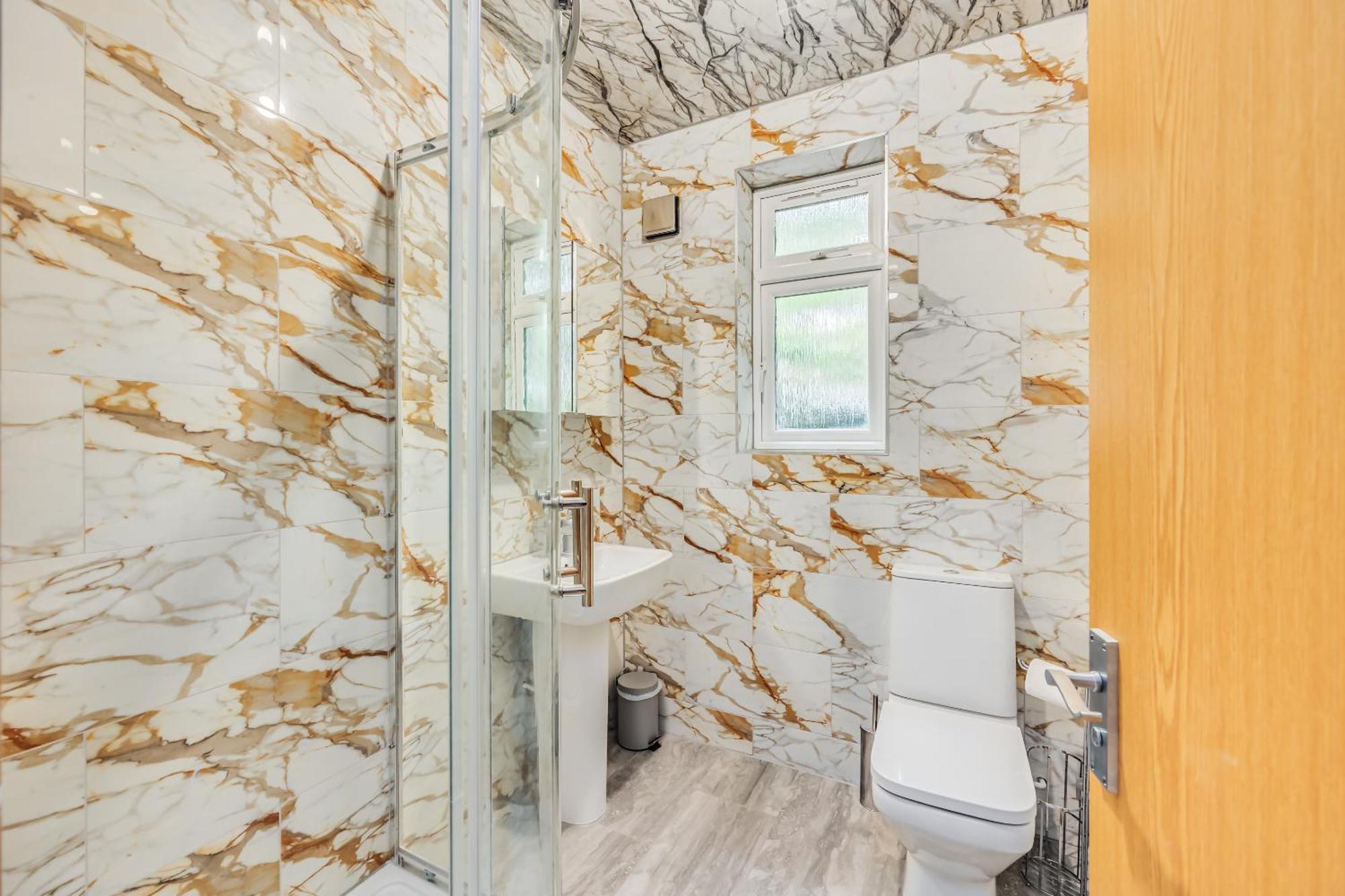 Holiday home Luxury 4-bed In Centre - Sleeps 10 - Ideal For Corporate And Contractors Coventry